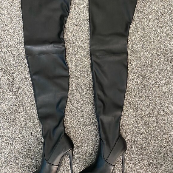 Steve Madden Vava Thigh High Black Leather Stiletto Boots - Picture 2 of 5